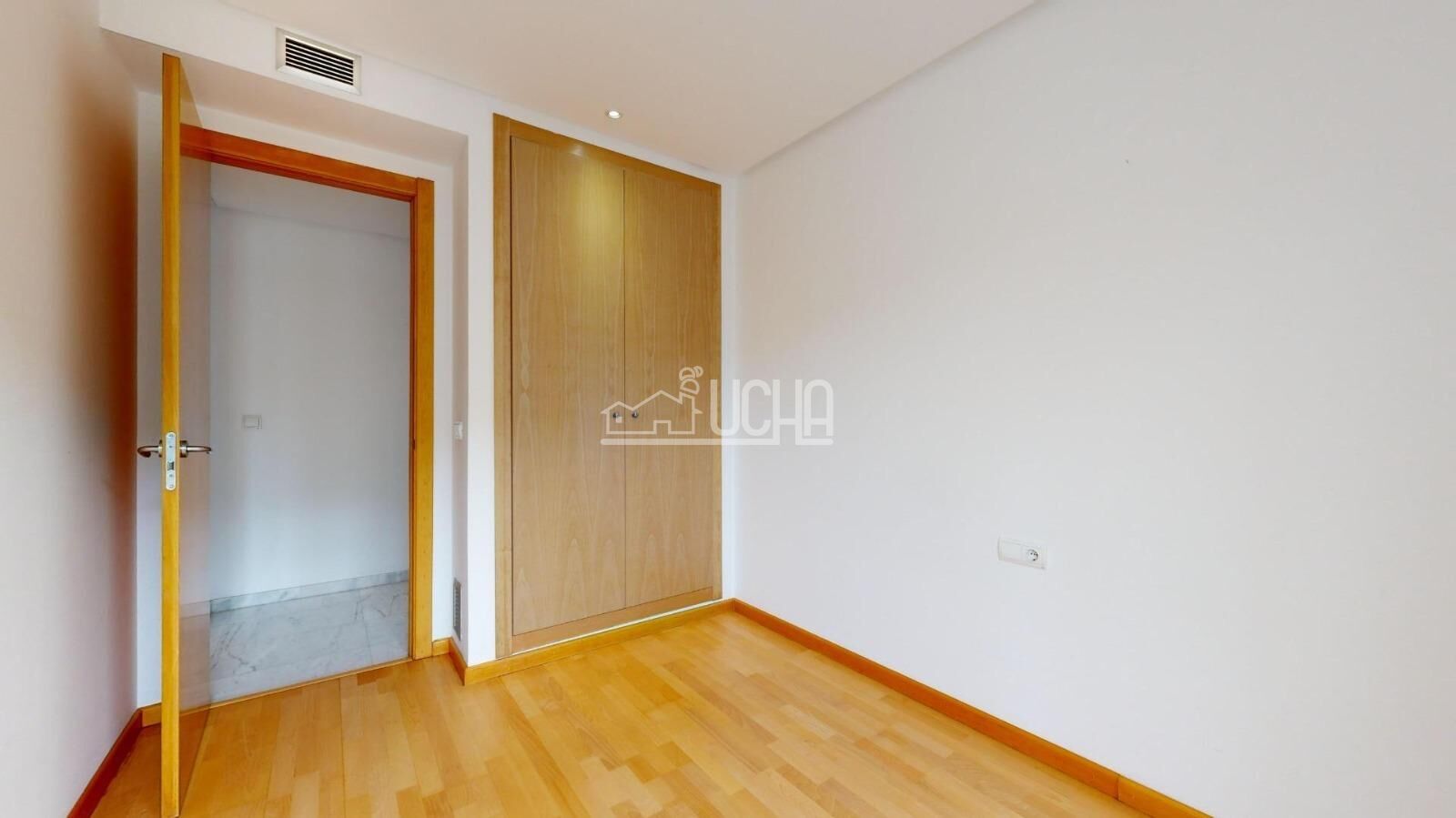 Piso en Valencia — 50