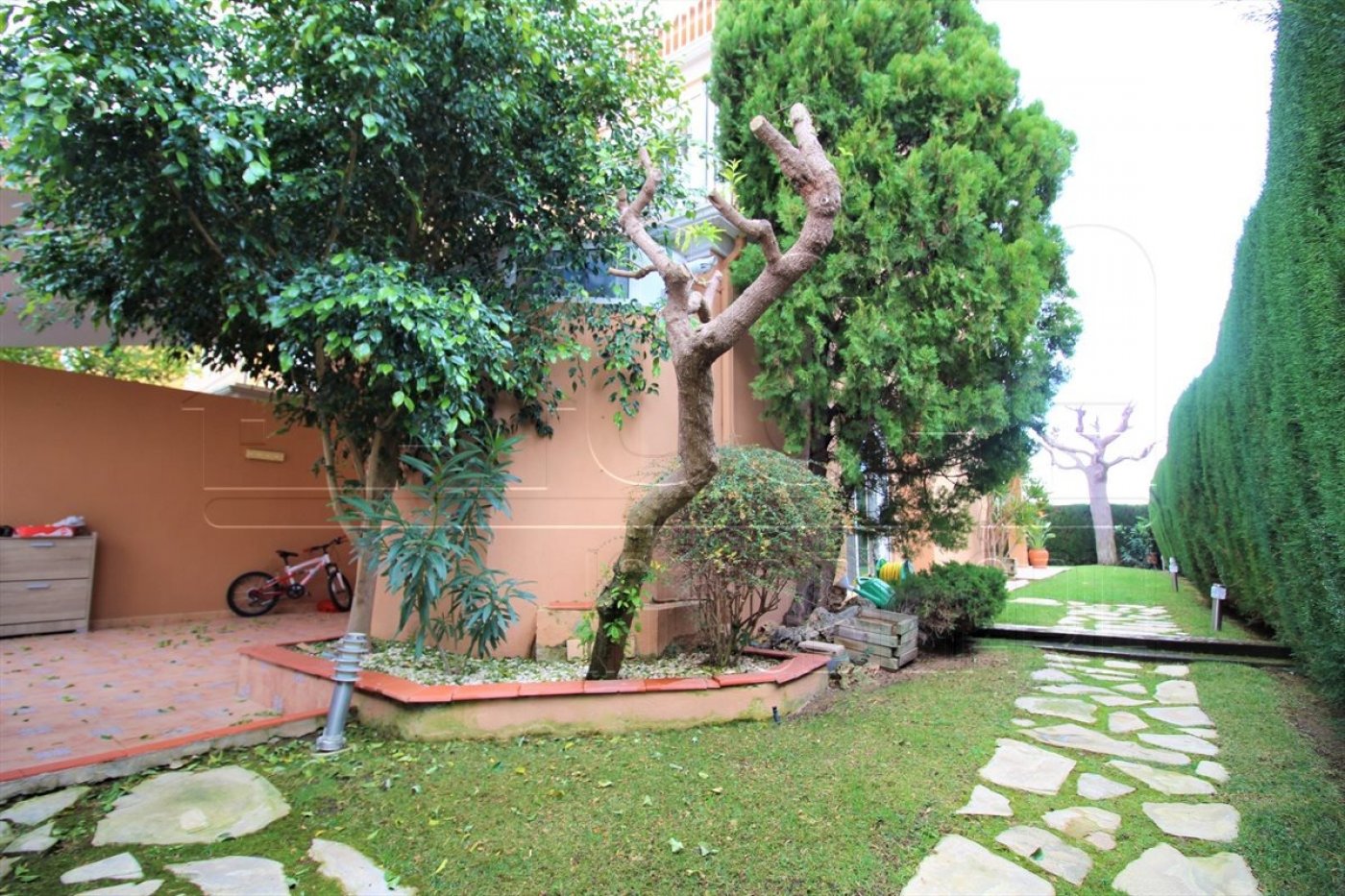 Pareado en alquiler — 13